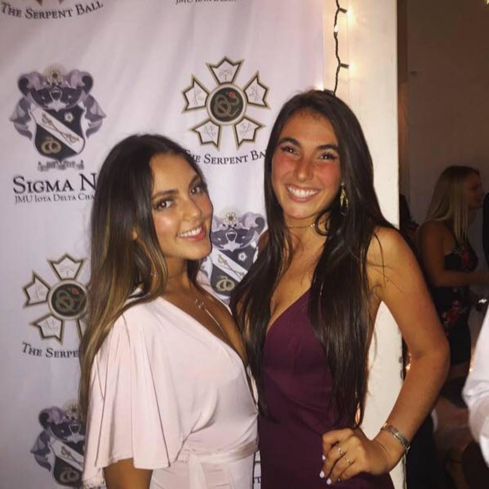 Meet your Posher, Leeann